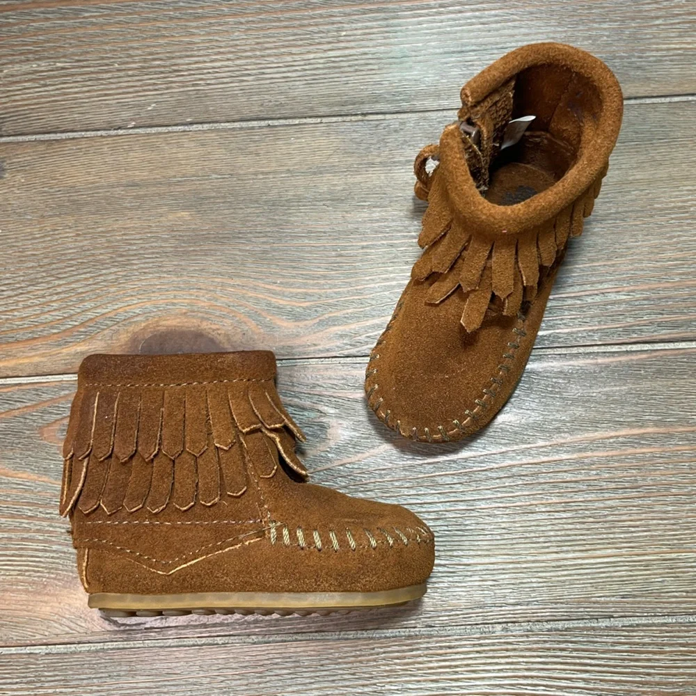 Minnetonka Moccasins Beown Leather/Suede NEW! Baby Size 1. New in Box!!